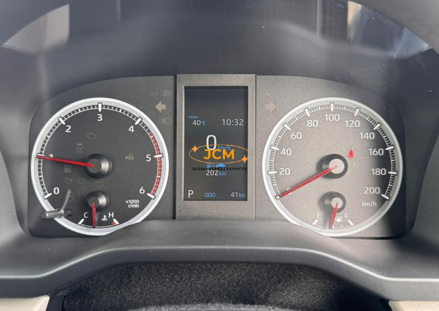 
								2025 TOYOTA HIACE COMMUTER 15 Seaters full									