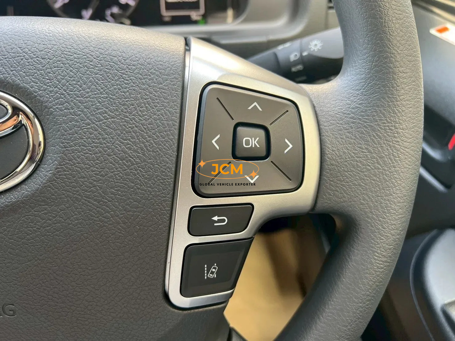 
2025 Toyota Hiace Commuter 2.8 GL Diesel Turbo – 14-Seater full									