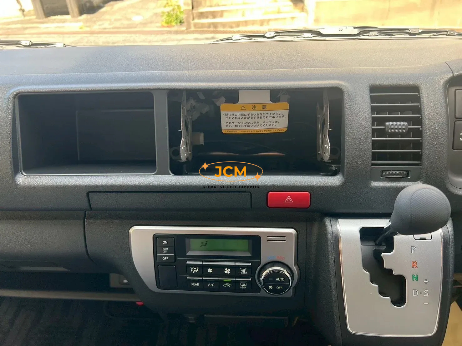 
2025 Toyota Hiace Commuter 2.8 GL Diesel Turbo – 14-Seater full									