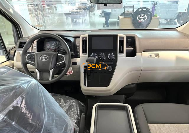 
								2026 TOYOTA HIACE COMMUTER 2.8 GRANDIA AT 2WD LHD Seats 12 full									