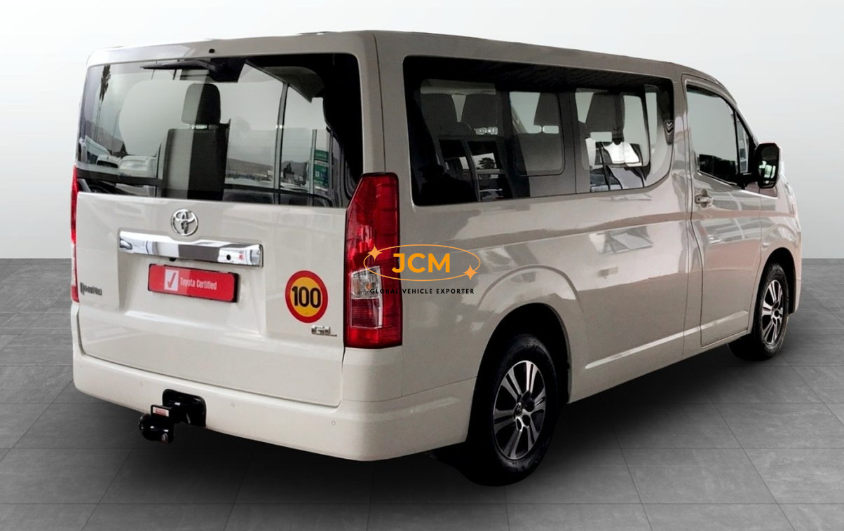 
								2024 Toyota Quantum 2.8 GL RHD 11 Seater full									