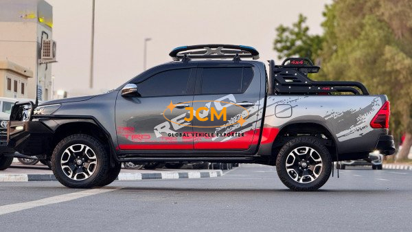 
								2020 TOYOTA HILUX 2.8 4WD full									