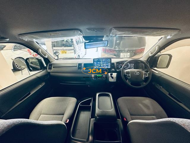 
2025 TOYOTA HIACE COMMUTER SUPER LONG GL 14 S full									