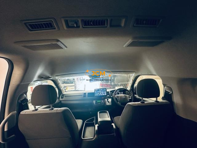 
2025 TOYOTA HIACE COMMUTER SUPER LONG GL 14 S full									
