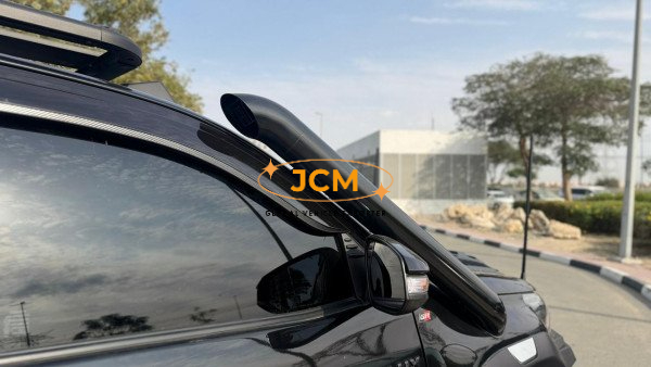 
								2022 TOYOTA HILUX 2.8 4WD full									