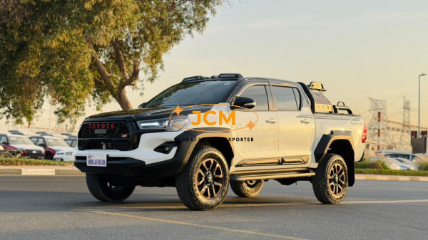 
								2024 TOYOTA HILUX 2.8 4WD full									