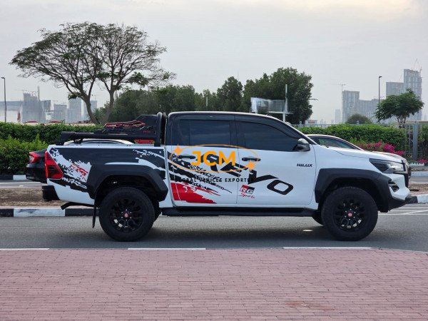 2021 TOYOTA HILUX 2.8 4WD