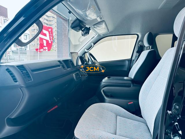 
2025 TOYOTA HIACE COMMUTER SUPER LONG GL 14 S full									
