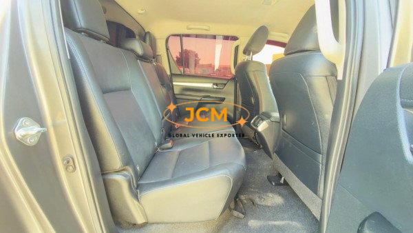 2021 TOYOTA HILUX 2.8L 4WD