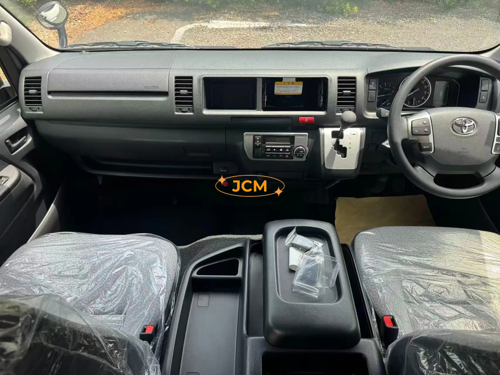 
2025 Toyota Hiace Commuter – 2.8 GL Diesel Turbo full									