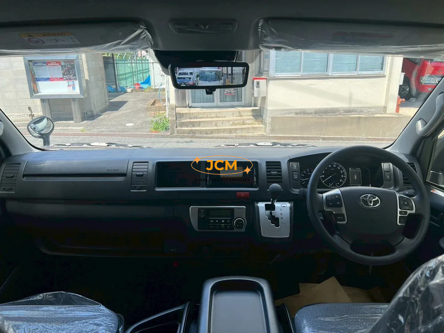 
2025 Toyota Hiace Commuter 2.8 GL Diesel Turbo – 14-Seater full									