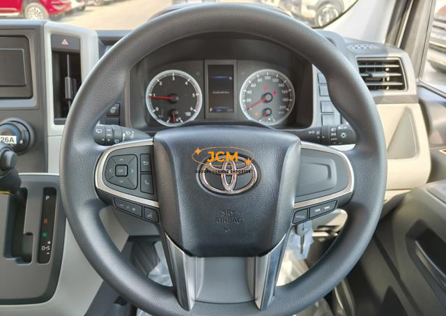 
2026 TOYOTA HIACE COMMUTER 2.8 AT 14 Seaters full									