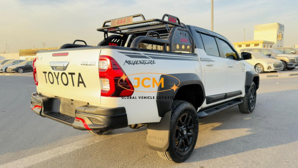 
								2024 TOYOTA HILUX 2.8 4WD full									