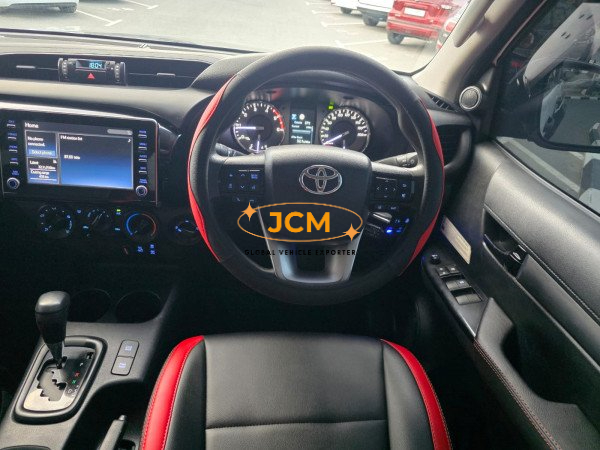 2021 TOYOTA HILUX 2.8 4WD