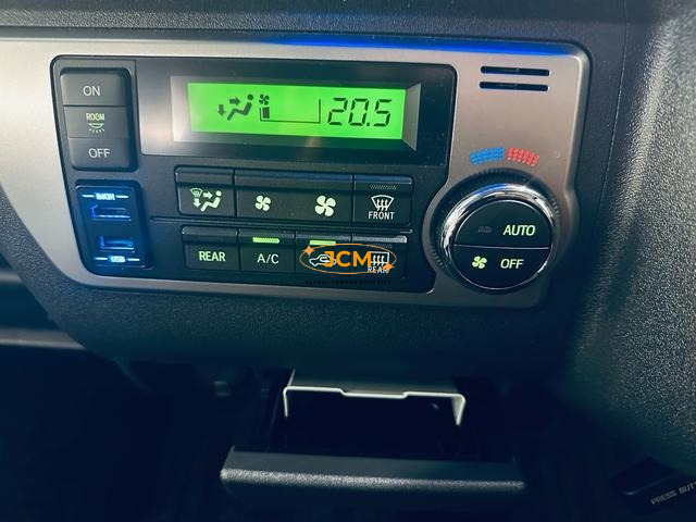 
2025 TOYOTA HIACE COMMUTER SUPER LONG GL 14 S full									