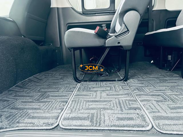 
2025 TOYOTA HIACE COMMUTER SUPER LONG GL 14 S full									