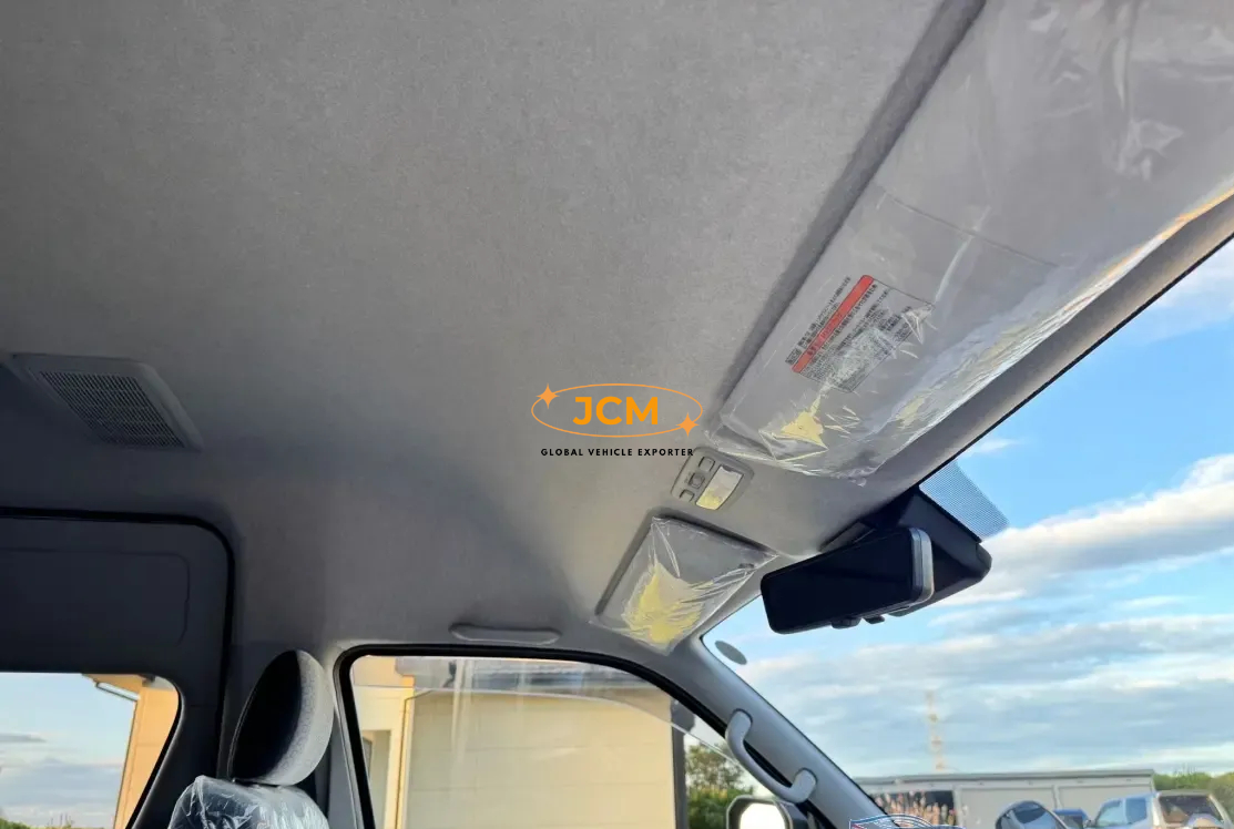 
Toyota Hiace Commuter  GL ( 14 SEATER ) full									