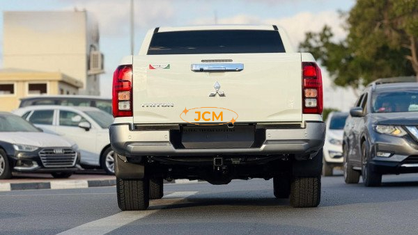 2024 MITSUBISHI TRITON