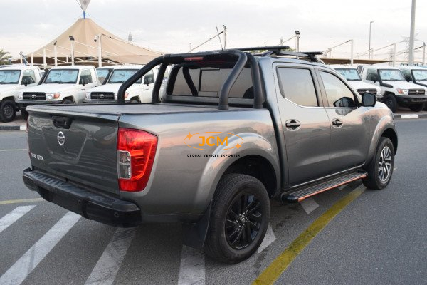 
								Nissan Navara 2020 full									