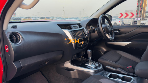2021 NISSAN NAVARA