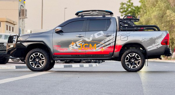 
								2020 TOYOTA HILUX 2.8 4WD full									