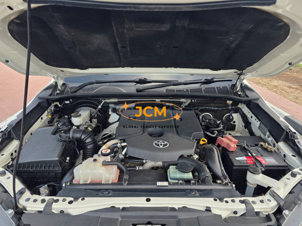 
								2021 TOYOTA HILUX 2.8 4WD full									