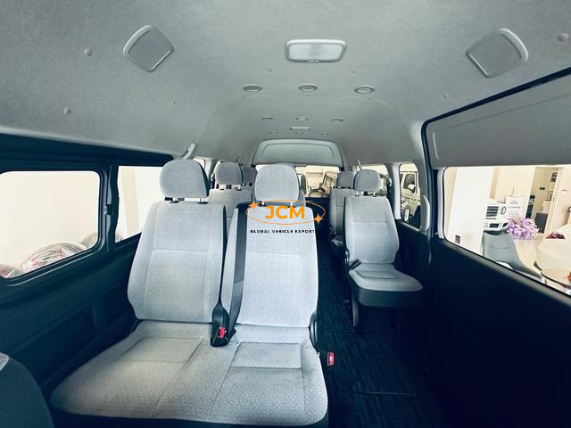 
2025 TOYOTA HIACE COMMUTER SUPER LONG GL 14 S full									