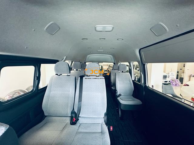 
2025 TOYOTA HIACE COMMUTER SUPER LONG GL 14 S full									