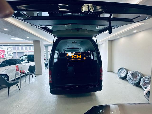 
2025 TOYOTA HIACE COMMUTER SUPER LONG GL 14 S full									