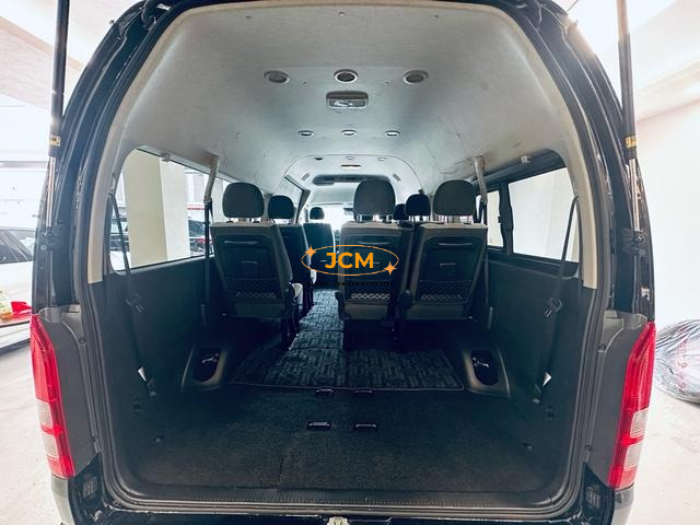 
2025 TOYOTA HIACE COMMUTER SUPER LONG GL 14 S full									