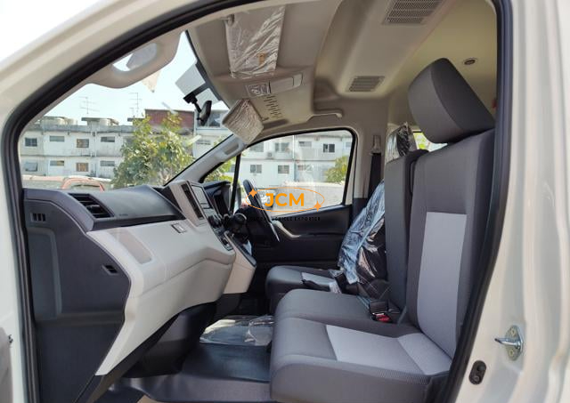 
2026 TOYOTA HIACE COMMUTER 2.8 AT 14 Seaters full									