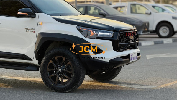 
								2024 TOYOTA HILUX 2.8 4WD full									