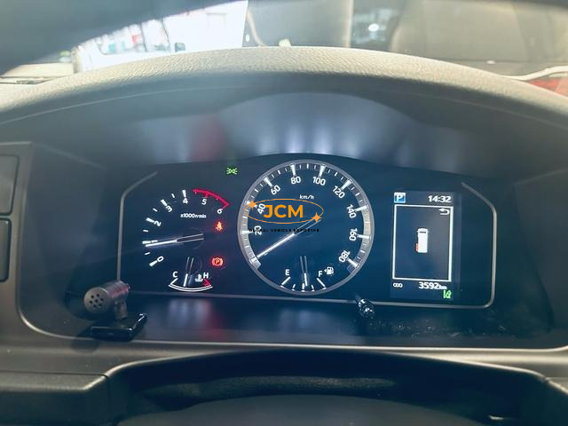 
2025 TOYOTA HIACE COMMUTER SUPER LONG GL 14 S full									