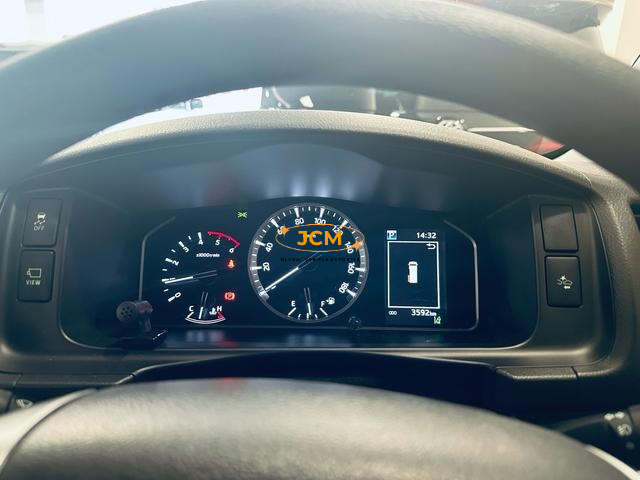 
2025 TOYOTA HIACE COMMUTER SUPER LONG GL 14 S full									