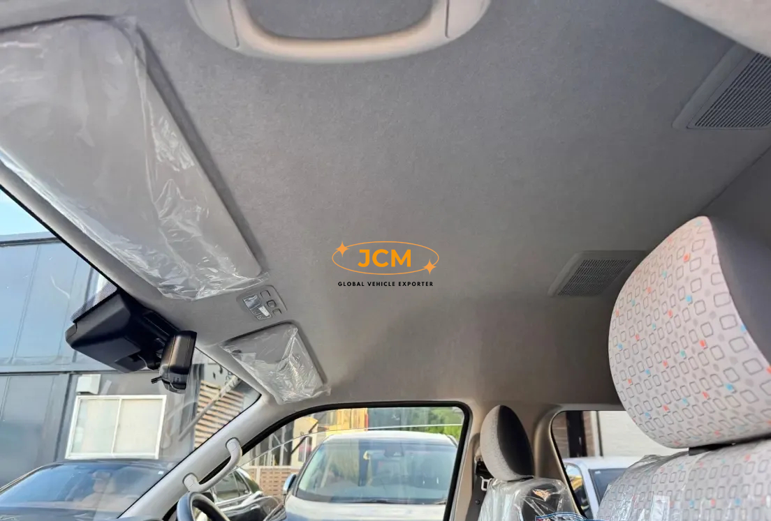 
Toyota Hiace Commuter  GL ( 14 SEATER ) full									