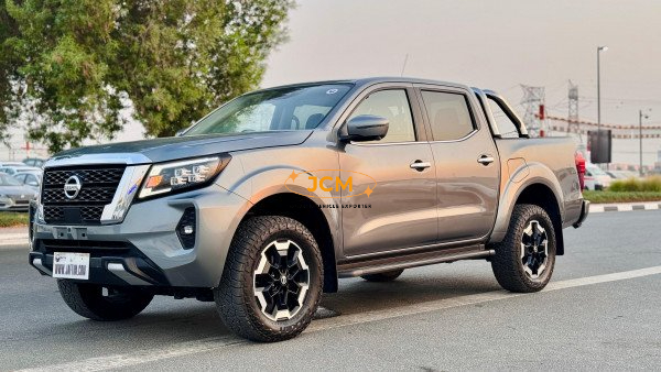 2022 NISSAN NAVARA
