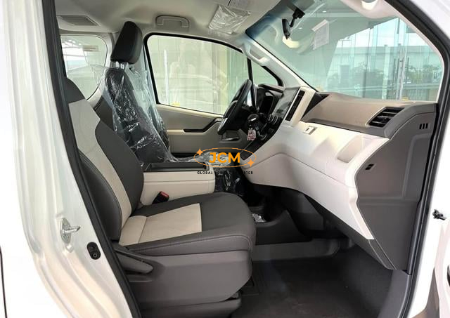 
								2026 TOYOTA HIACE COMMUTER 2.8 GRANDIA AT 2WD LHD Seats 12 full									