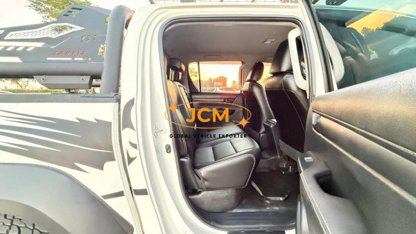 2022 TOYOTA HILUX 2.8 4WD