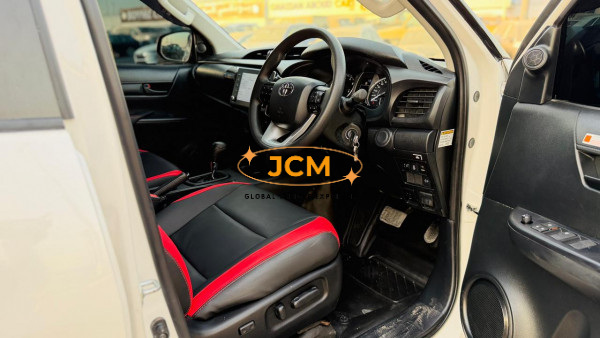 
								2024 TOYOTA HILUX 2.8 4WD full									
