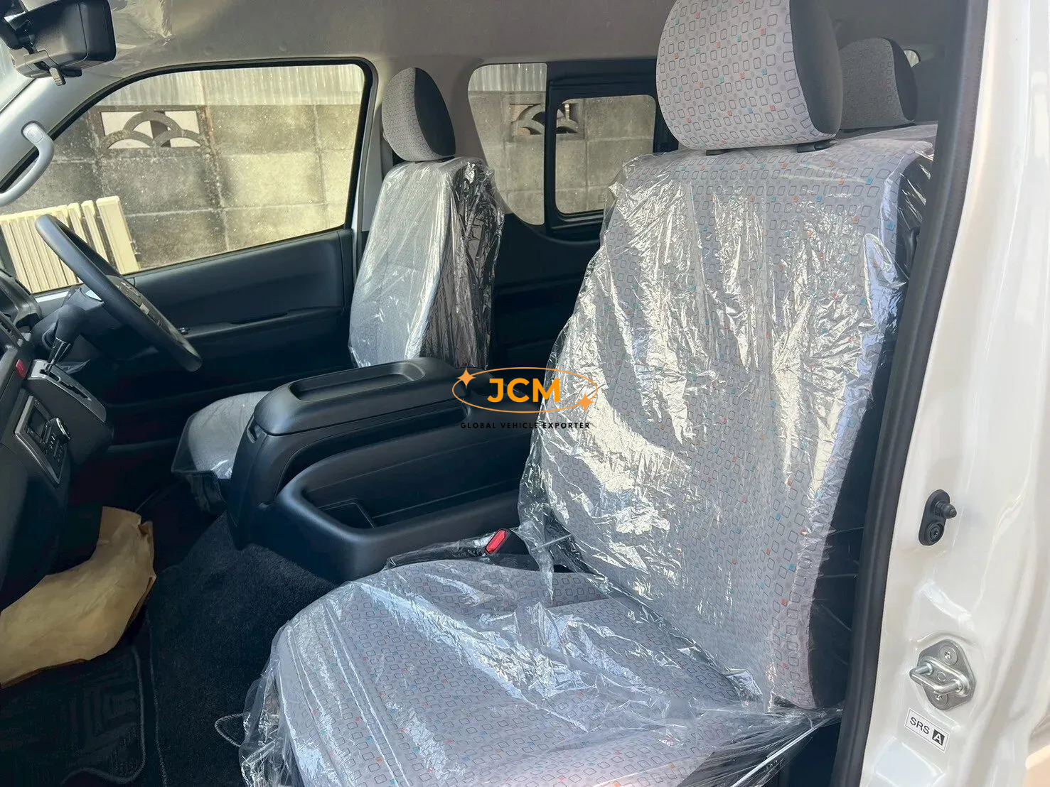 
2025 Toyota Hiace Commuter 2.8 GL Diesel Turbo – 14-Seater full									