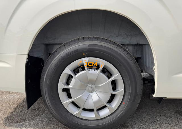 
								2025 TOYOTA HIACE COMMUTER 15 Seaters full									