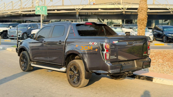 
								2021 ISUZU D-MAX full									