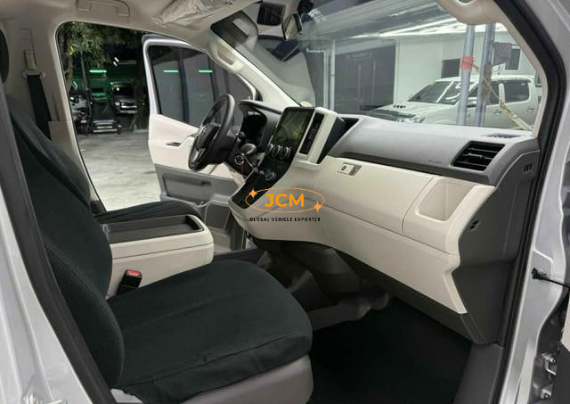
								2026 TOYOTA HIACE VAN 2.8 GL GRANDIA AT 2WD LHD 12 Seaters full									