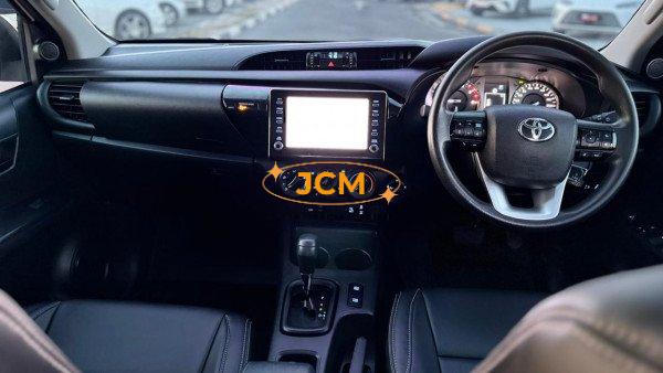 
								2022 TOYOTA HILUX 2.8 4WD full									