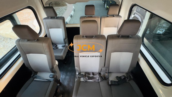 
								2021 TOYOTA HIACE Seats 12 full									