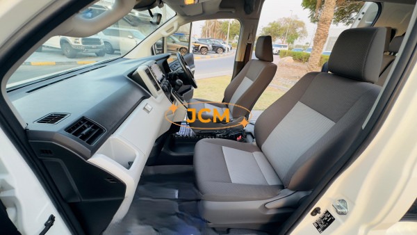 
								2021 TOYOTA HIACE Seats 12 full									
