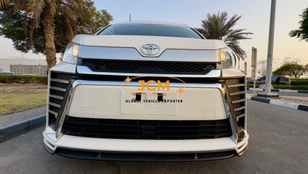
								2021 TOYOTA HIACE Seats 12 full									