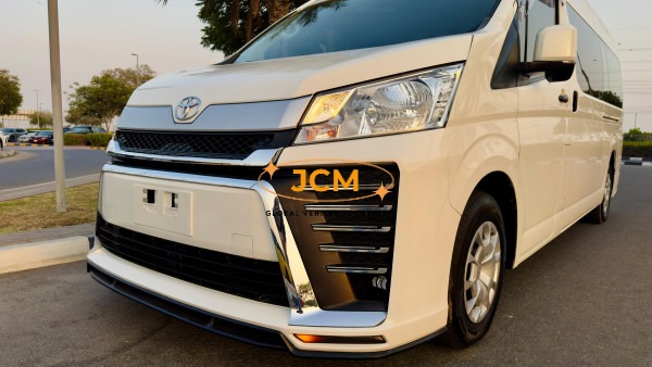 
								2021 TOYOTA HIACE Seats 12 full									
