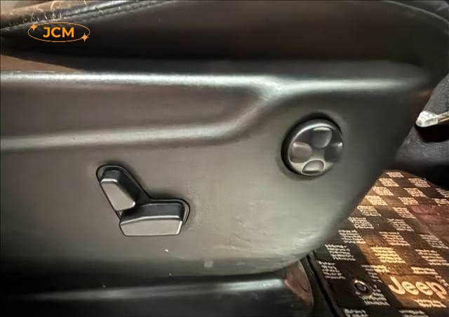 
								2020 JEEP GRAND CHEROKEE 4WD full									