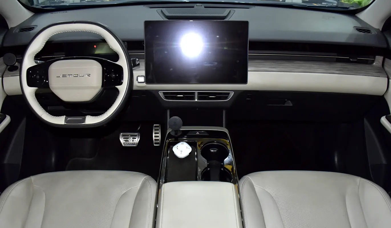 
2024 JETOUR DASHING 1.6T LUXURY — LHD full									